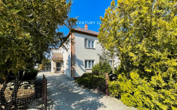 Prodej RD 6+2 se zahradou 745 m² Kuchařovice