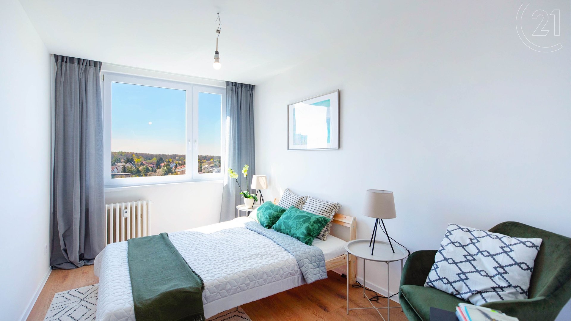 Prodej zrekonstruovaného bytu 2+kk v osobním vlastnictví, 42 m² se sklepem, Praha - Horní Měcholupy