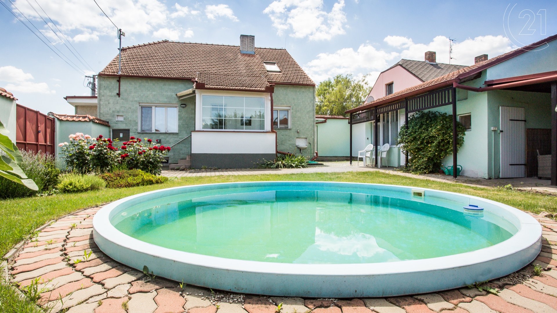 Prodej, Rodinný dům, 4+1 s garáží a bazénem - Velké Pavlovice