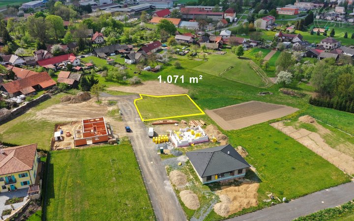 Prodej stavebního pozemku 1 071 m² v Dolních Kralovicích
