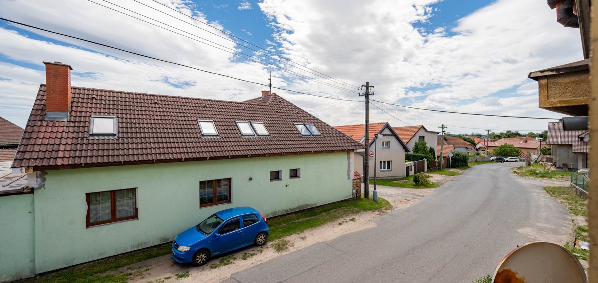 Prodej více-generačního rodinného domu,  140 m² a 481 m² pozemek - Hlavnovská ul., Dřísy