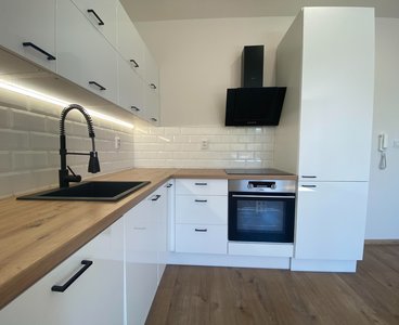 Pronájem bytu 2+kk, 49 m² -  Korunní, Ostrava - Mariánské Hory