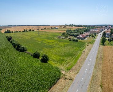 Prodej stavebního pozemku 2245 m²  v obci Šumná