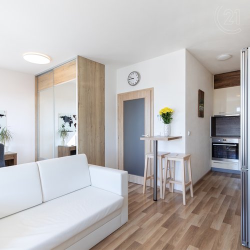 Pronájem bytu 1+kk s terasou, sklepem a parkovacím stáním, 31 m², Praha - Uhříněves