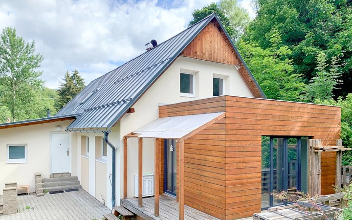 Prostorný dvougenerační dům 253 m², s možností komerčního využití - Liberec XVI-Nový Harcov