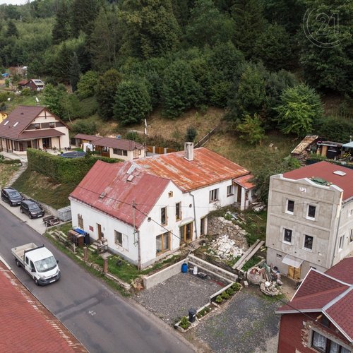 Prodej prostorného Rodinného domu se započatou rekonstrukcí, 274 m² - Kraslice