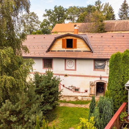 Prodej domu ve fázi nedokončené rekonstrukce, s další stavební parcelou a nestavebními pozemky, celkem 3 237 m², Ktiš - Smědeč