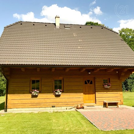 Prodej pozemků 3900 m² s roubenkou 99m²- Sobotín