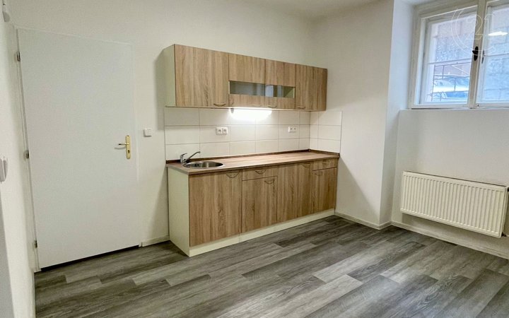 Pronájem bytu 2kk, 40 m² - Praha - Palmovka
