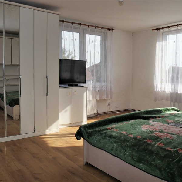 Prodej RD o velikosti 7+2, a užitné ploše cca 300m2, na pozemku o rozloze 623 m2, Velký Osek