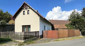 Prodej venkovského stavení k rekreaci nebo bydlení v obci  Zvěstovice na Vysočině.