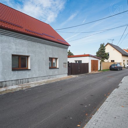 Prodej rodinného domu 275 m² se sklepem a stodolou v Brodce