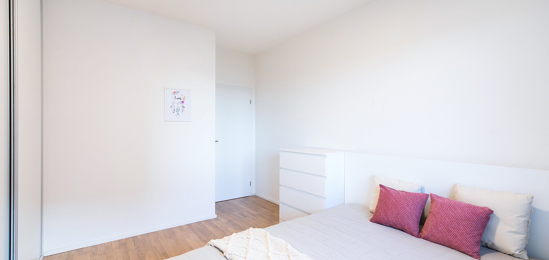 Prodej bytu 2+kk s balkonem, garážovým stáním a sklepem, 45 m² - Praha - Hloubětín