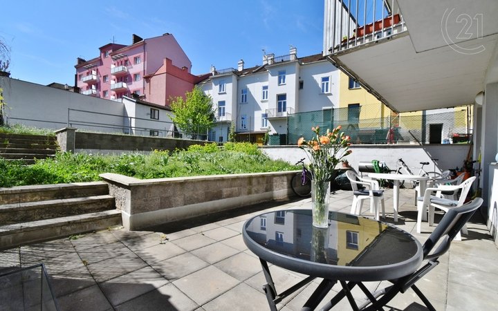 Pronájem krásného bytu 3+kk 104 m² s terasou 20 m² a vlastní zahradou, ul. Kollárova 5