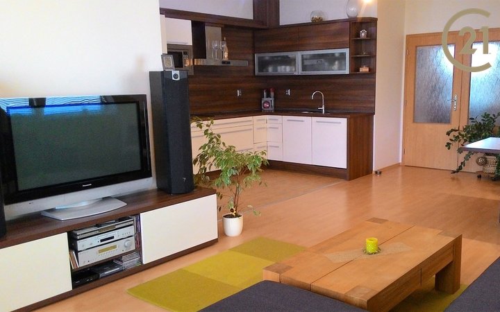 Pronájem bytu 3+kk,  86m²
