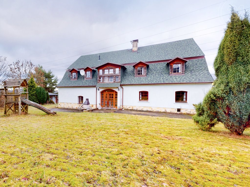 Prostorný rodinný dům 370 m² - Liberec - Ostašov