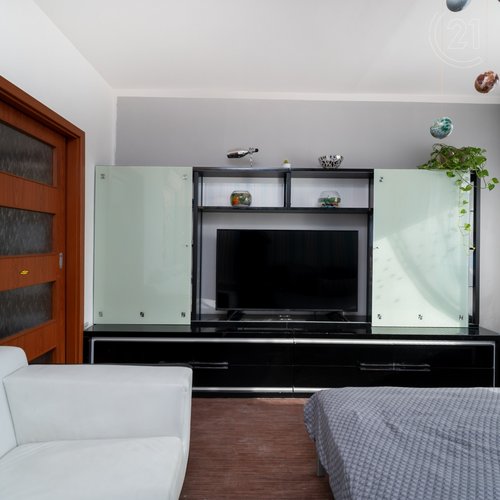 Prodej bytu 2+1, 69 m² se zasklenou lodžií v Hodkovicích nad Mohelkou