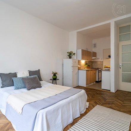 Pronájem bytu 1+kk 46m² přímo u metra Českomoravská, Praha 9