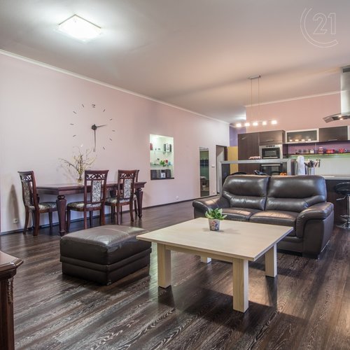 Prodej atypického bytu 3+kk se dvěma koupelnami, 122 m² - Karlovy Vary - Doubí
