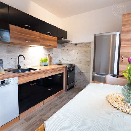 Prodej bytu 3+1 s prostornou lodžií,  68m² - město Holýšov, okres Plzeň - jih