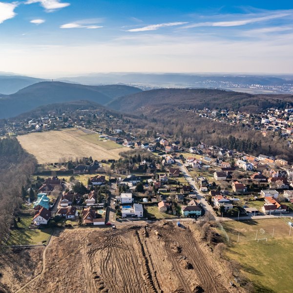 Stavební pozemek 5000 m²  Praha - Točná