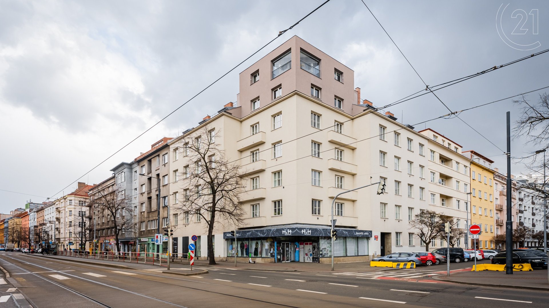 Prodej krásného světlého bytu 3+kk,  70m², Sportovní, Praha - Vršovice