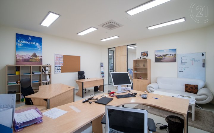 Pronájem, Kanceláře,  34,92m² - Zlín - Prštné