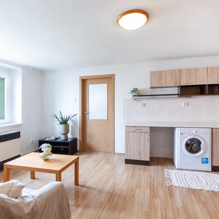 Pronájem bytu 2+kk se sklepem, 51 m² - Praha - Libeň