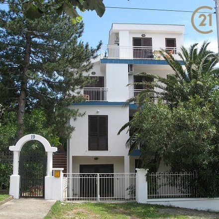 Prostorný dům s apartmány 300m od moře! - Sutomore, Černá Hora