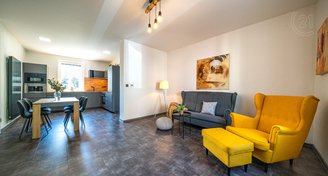 Zrekonstruovaný řadový dům se zahradou, terasou a sklepem, Lovosice okr. Litoměřice