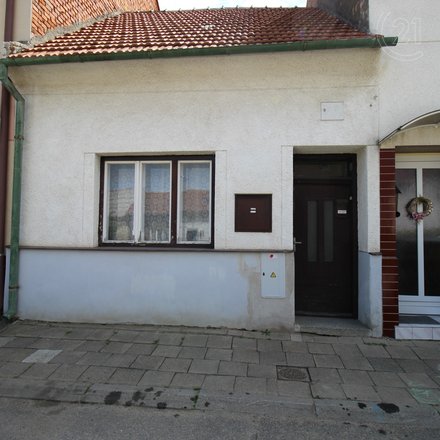 Řadový rodinný dům k rekonstrukci, Brodek u Prostějova