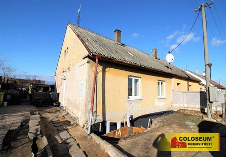 Prodej domu v lokalitě Vrbovec, okres Znojmo - obrázek č. 1