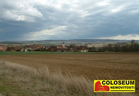 Prodej pozemku v lokalitě Rybníky, okres Znojmo - obrázek č. 1