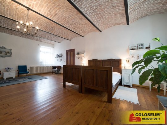 Horní Dubňany prodej domu 5+2 ÚSPĚŠNĚ PRODÁNO za tři měsíce. Krásný klenutý strop.
