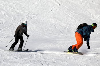 Lyže a snowboard