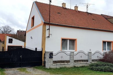 Prodej rodinného domu 3+1 s garáží, ul. Žilinská, Žilina, pozemek 578 m², Ev.č.: 00249