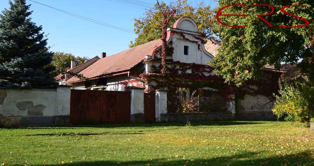 Rodinný dům 220 m2, Břežany I, okres Kolín