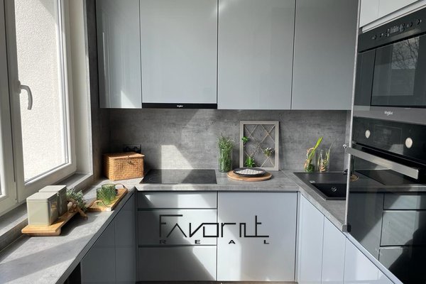 Byt 3+1 po kompletní rekonstrukci s lodžií, OSVL, 4/11 NP., na ul. Výškovická, Ostrava - Zábřeh