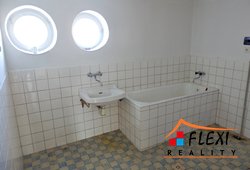 roman-mikita-realitni-makler-flexireality-frydek-mistek-pronajem-rodinny-dum