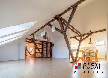 Pronájem podkrovního bytu 3+kk, 134 m² na ul. Oblá - Ostrava - Mariánské Hory