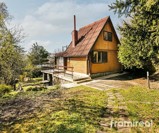 Prodej chaty s vlastním pozemkem 446m² - Moravany