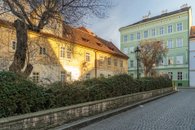 22. Malá Strana - pohled na dům z ulice Říční 2