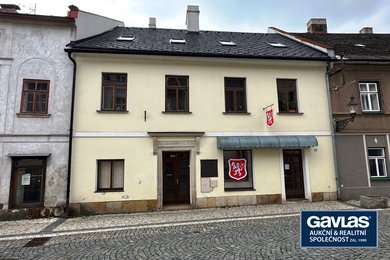 Rodinný dům 3+1 s obchodní jednotkou (masna) a zahradou s vlastním parkováním, Králíky, Pardubický kraj, Ev.č.: 60357