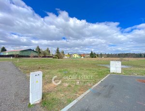 Prodej stavebního pozemku 1004 m2 v obci Káraný