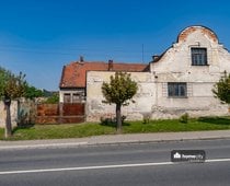 Prodej pozemku s domem 1379 m² - Sezemice