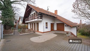 Prodej prostorného rodinného domu,  1 131 m² - Hradec Králové - Svobodné Dvory
