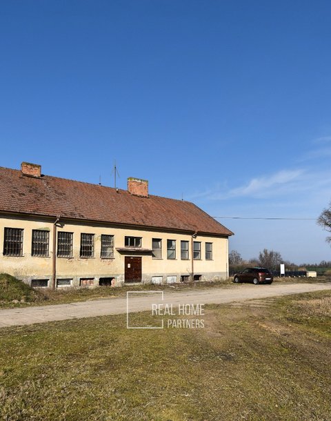 Prodej zemědělského areálu - budova 279 m², pozemek 2760 m² - Velký Karlov