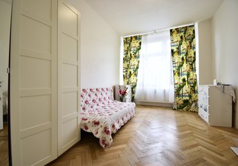 Prodej bytu 2+1, 71 m2, společná terasa, Praha - Střešovice