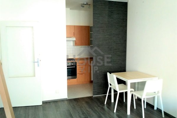 Prodej bytu 2+kk, 40m² - Praha 14 - Kyje