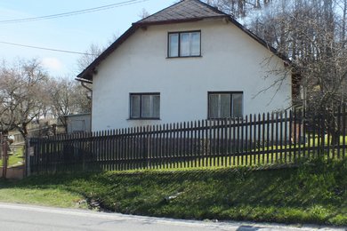 Prodej chalupy k celoročnímu užívání v obci Býkov- Láryšov, Ev.č.: 00140